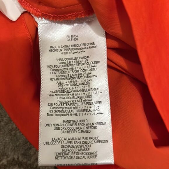 BCBGMAXAZRIA Womens Back Zip V Neck Bridget Romper Poppy Red Size XS - Picture 5 of 5